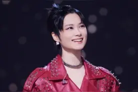 李宇春周笔畅合体“重返17岁”，《声生不息·大湾区季》再现香港乐坛名场面图片