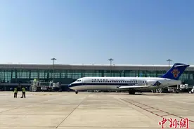 国产支线客机ARJ21进驻湖北 将执飞多条航线图片