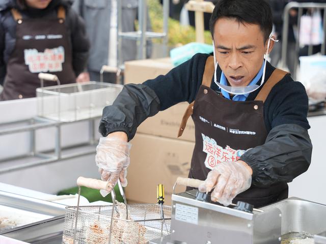 ​杭州远洋乐堤港八周年庆：开启冬日奇境无限惊喜，音乐盛宴吉时狂欢