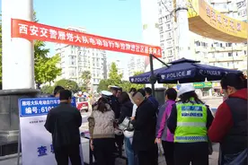 “贴心服务到家门，电动车挂牌更便捷”  ——西安交警支队电动车挂牌便民服务暖心升级图片