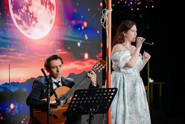 实拍！海淀学院路，新增一座列车主题公园——