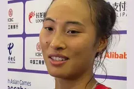 “背叛”郑钦文的教练失业了！此前单方面毁约投奔大坂直美，合作仅一年被解雇图片