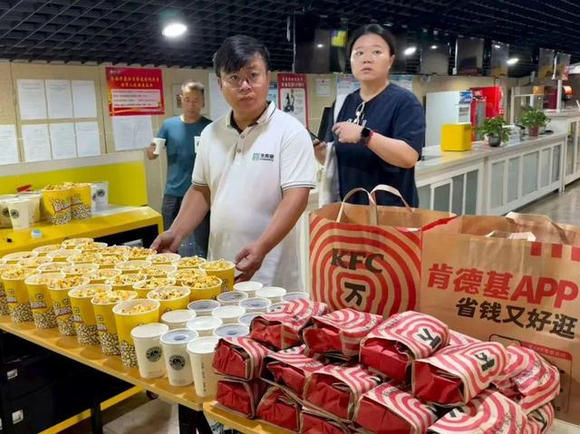 “探寻红色影像，传承革命精神”西安市阎良区举行儿童观影主题活动