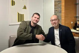 福建体育品牌，签下NBA巨星约基奇！图片