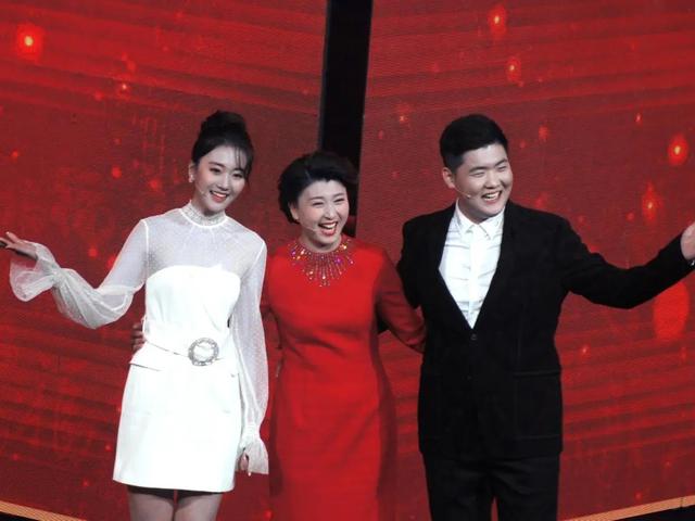 闫学晶母子相继道歉，佐香园否认闫学晶持有公司股份，冒充佐香园账号称“爱买不买”的男子被行拘