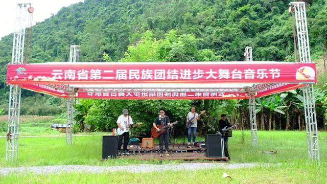 国庆打卡师宗凤凰谷！邂逅壮乡风情