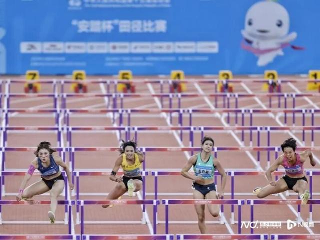 吴艳妮100米栏摘得银牌哭了，给自己打0分觉得对不起教练：教练一天天变老，想尽量拿奖