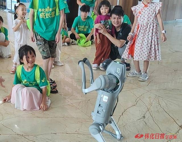 福地怀化 懂你如家 | 阳光公益“七彩假期”圆满收官 21名困境儿童在爱与成长中“快乐毕业”