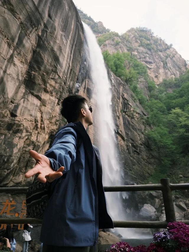 云端有座彩虹桥！嵩县白云山这条 “多巴胺天桥”，谁走谁心动！