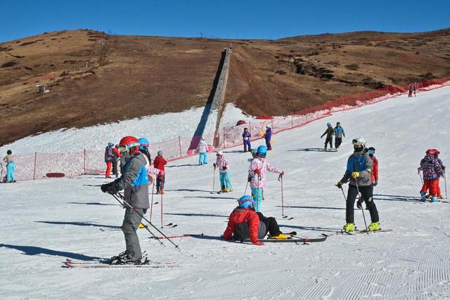 会泽大海草山滑雪旅游度假区正式迎来新雪季