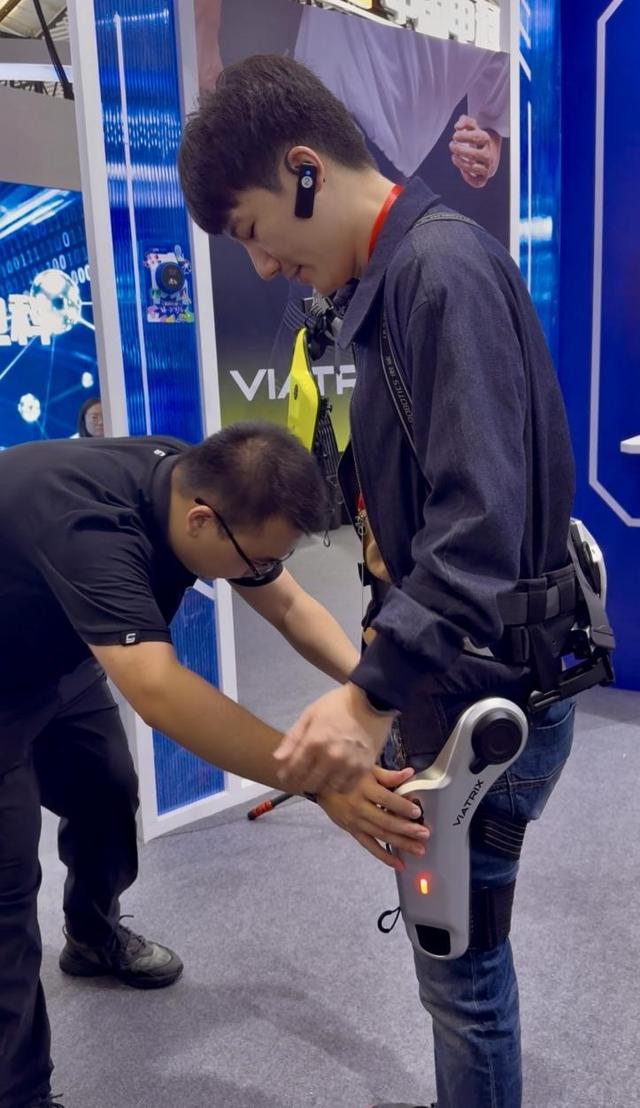 “神奇装备”上新啦！智能机器人让未来生活不再遥远