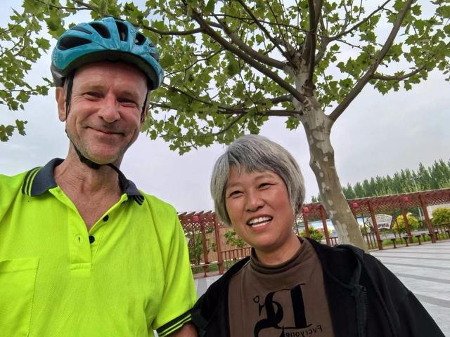 东西问丨汉学家薄国强：在骑行中感知文化中国