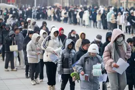 睡在我上铺的不再是兄弟，而是“陌生人”？图片