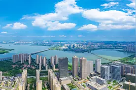 江夏：攻坚强链壮大产业集群图片