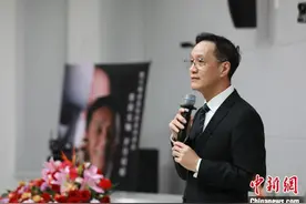 演员冯远征谈在北京人艺40年：“人艺”教会了我“人”和“艺”图片