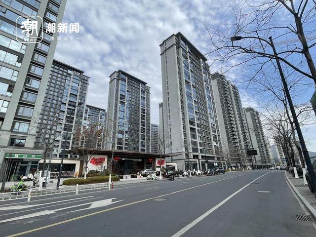 记者探营拱墅首个配售型保障房：1.25万元/㎡，很多年轻家庭看房