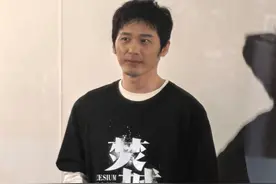 白宇拍《焚城》第一场戏挥拳打刘德华，后者：按你节奏来图片