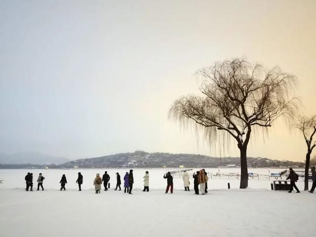 第一波雪后美图请查收！北京各大地标展风采
