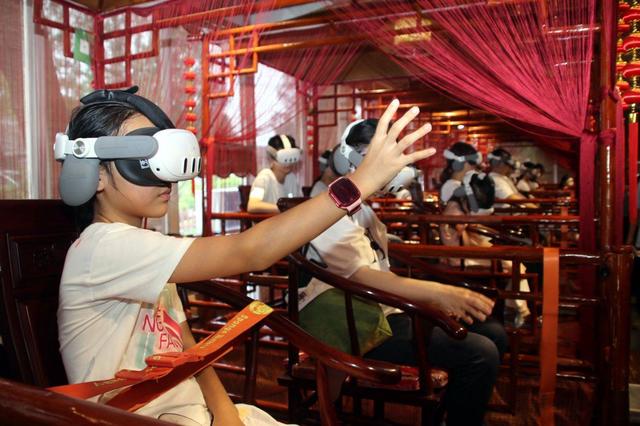 江苏苏州：沉浸式体验VR游拙政园