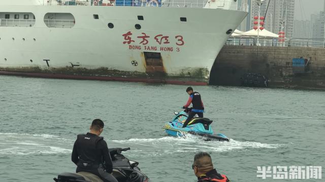 这里是青岛｜从13岁到53岁都能玩，青岛摩托艇骑手跨海穿越，展现水上运动魅力