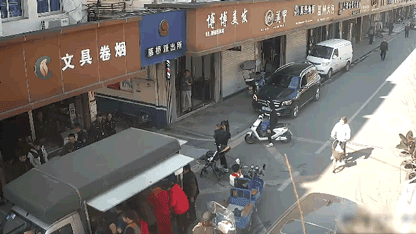 浙江民警又在街头“带货”卖橘子，为什么说“又”？图片