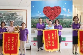 白衣天使见义勇为，救死扶伤传递正能量图片