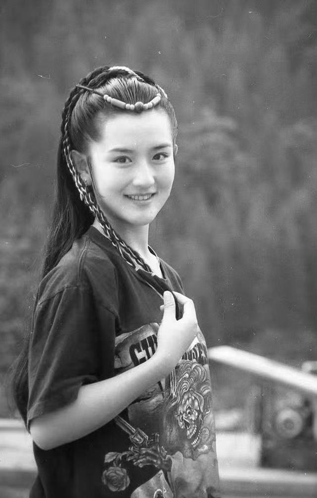 谢娜：我可以控制我的光