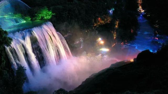 “码”上游贵州丨暑假带孩子去哪里玩？5天解锁贵州宇宙级浪漫与山水人文
