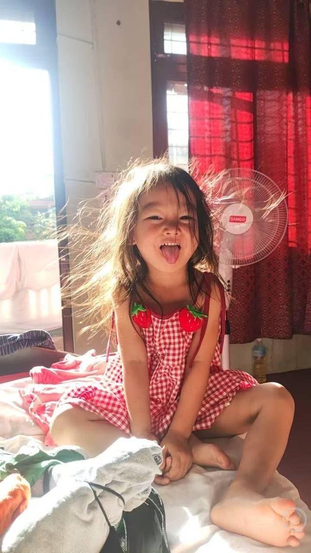 3岁娃两年多走了5个国家 重庆90后妈妈带女儿“穷游”看世界