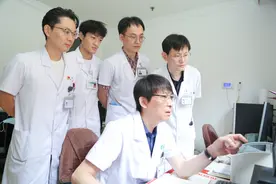 他笑了，家人哭了|烟台毓璜顶医院神经外科团队完成首例植物人促醒手术图片