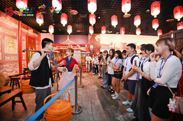 “成功开麦”闽南文化脱口秀中秋旅游嘉年华专场举办