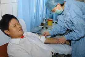 创下全国农民无偿献血最高纪录 自贡荣县人朱世开入选四川省助人为乐道德模范图片