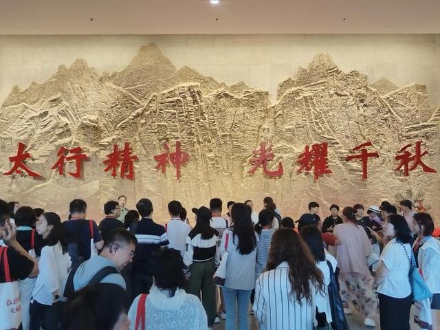 光耀太行｜小米加步枪，凭啥能赢？
