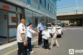 祖孙赶公交不慎分开，幸遇暖心济南公交司机与众人合力帮其找回图片