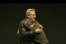 孙正义抱着黄仁勋痛哭？2024英伟达日本峰会两人回望十年前图片