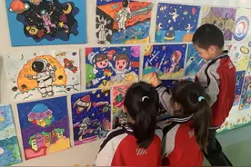 滨城区清怡小学北校区举行“航天主题”绘画作品展图片