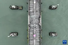 新华全媒+·中国大运河申遗成功十周年｜在京杭大运河南端来场“City Walk”图片