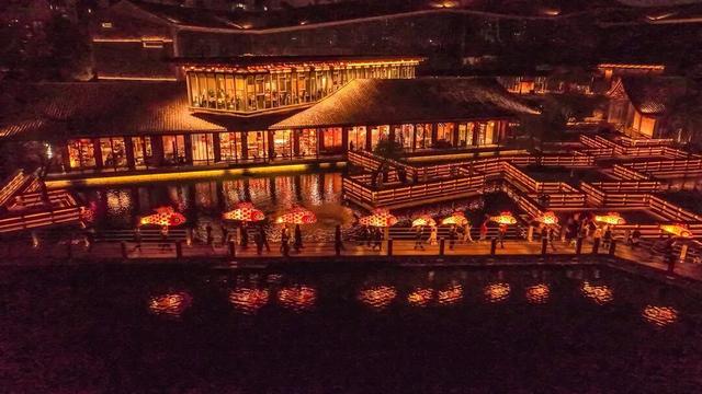 明天和潮新闻一起共度元宵佳节，杭州赏灯全攻略请收藏