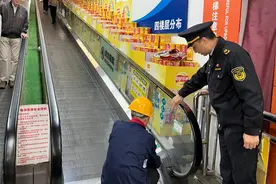 上海自动扶梯安全隐患排查重点：踏板脱落能否自动停运图片