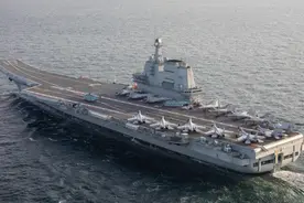 探访中国首艘国产航母，讲述山东舰挺进深蓝的故事图片