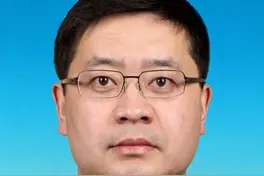 袁罡当选上海市金山区区长图片