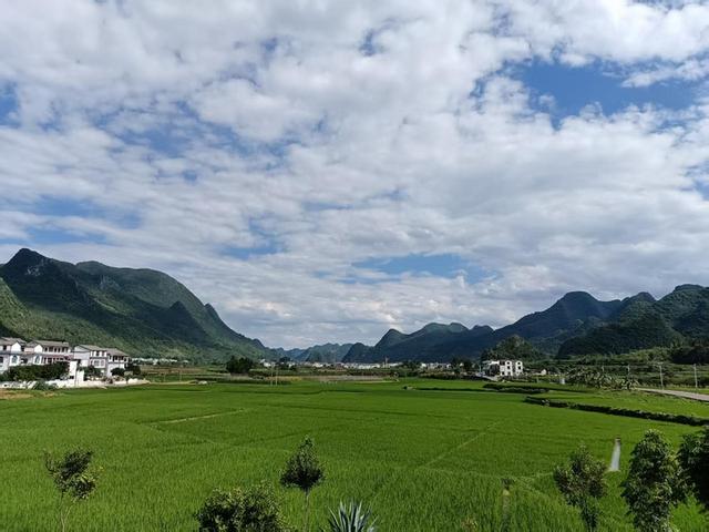 黔西南：“追逐”风景里的民族文化