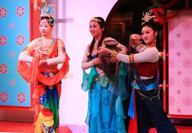 抢！第二波早鸟票来袭，88元畅游长安灯会盛唐光影！