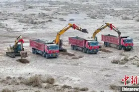 总投资逾30亿元 新疆库车-阿拉尔-巴楚750千伏输变电工程开工图片