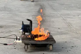 加装、改装电动车电池让电动车更好用？实验：改装存隐患 爆炸碎片可飞5米高图片