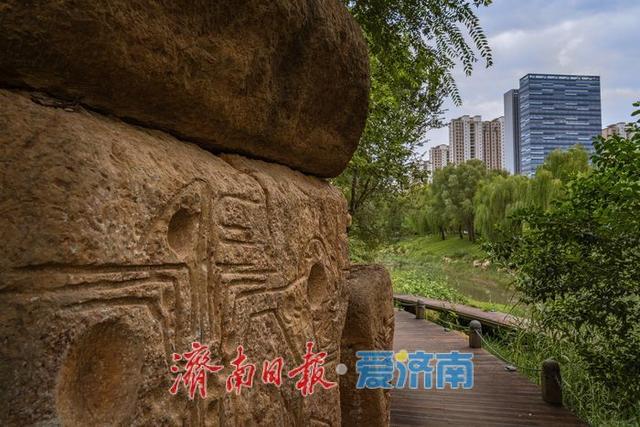 济南腊山河公园：古韵与绿意交织的城市明珠
