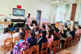 以“演”筑防 临“暴”不乱——德清县上柏幼儿园防恐防暴安全演练暨法制副园长入园授课活动图片