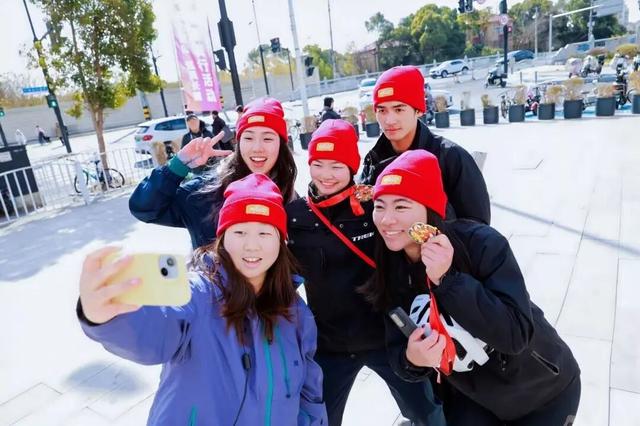 2026“活力宝山 逐风长滩”迎新骑行活动圆满举行