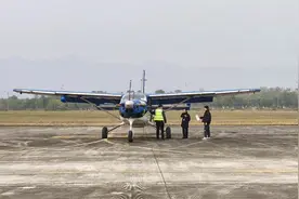 成渝地区双城经济圈首条低空物流航线开通图片