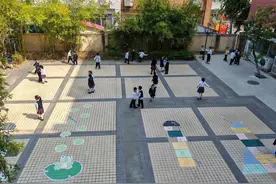 响应体育 “加时”，广州这所小学课间融入AI体育设施图片